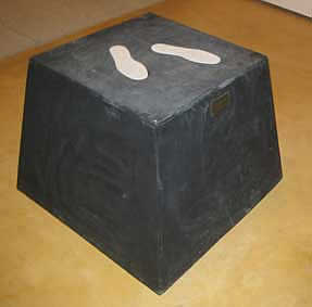 base magica,de piero manzoni,1996-1997